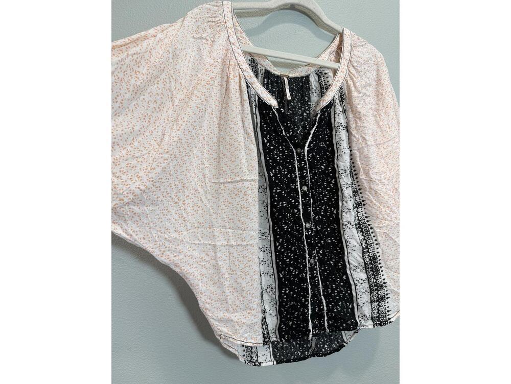 Free People "Days Of Romance" Peasant Print Blouse - NWOT Women's XS - Picture 4 of 5